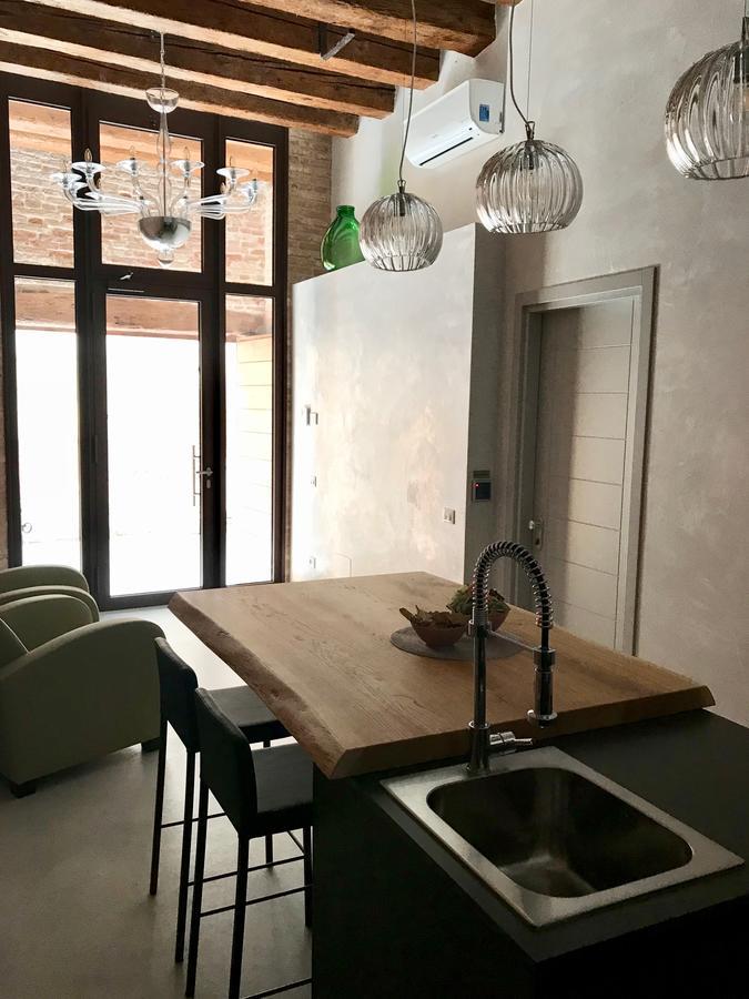 Al Pozzo Di Luce Venezia Suites Exterior photo